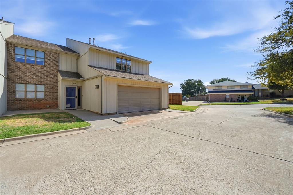 1011 Mockingbird Lane Property Photo 1