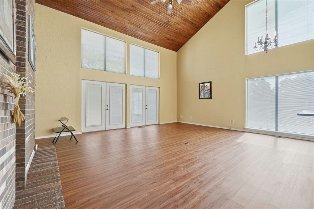1011 Mockingbird Lane Property Photo 6