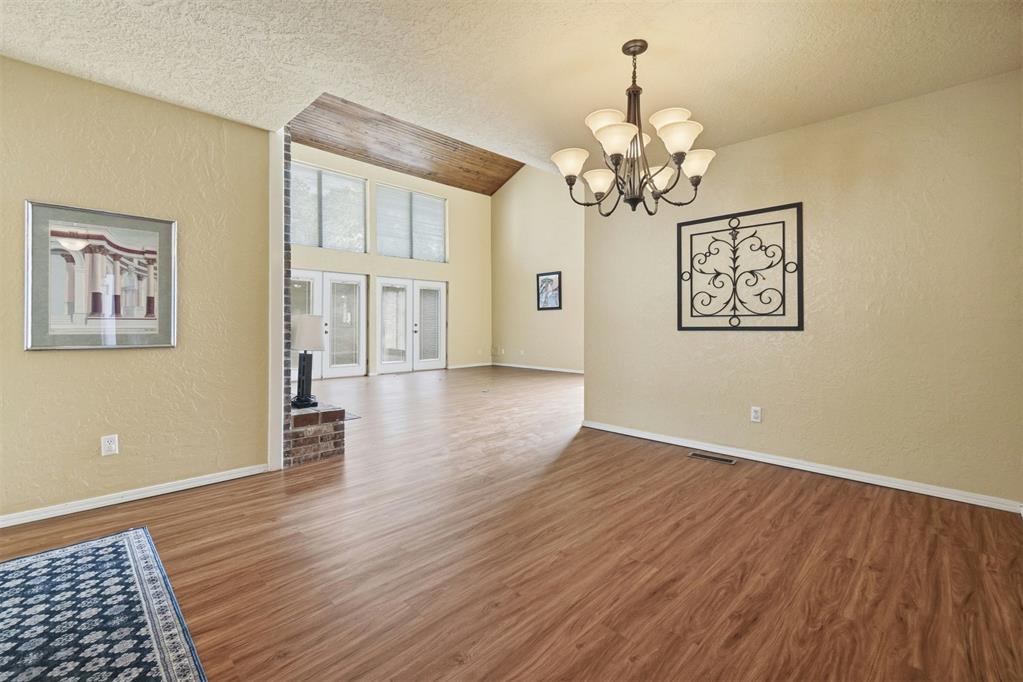 1011 Mockingbird Lane Property Photo 9