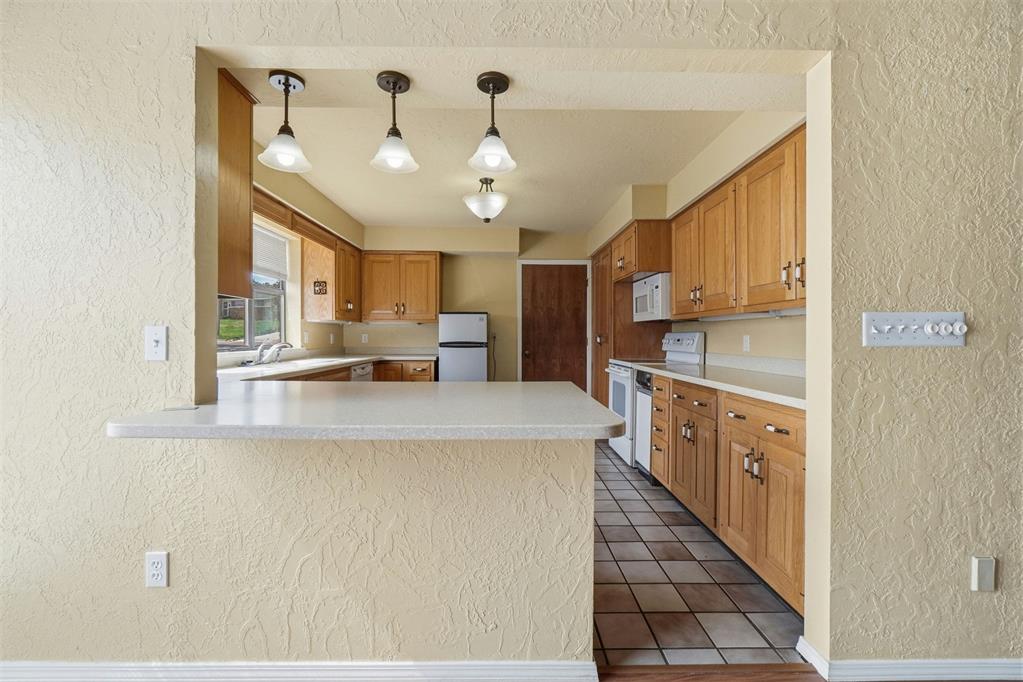 1011 Mockingbird Lane Property Photo 11