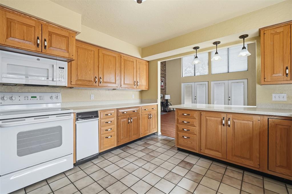 1011 Mockingbird Lane Property Photo 12
