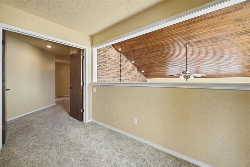1011 Mockingbird Lane Property Photo 24
