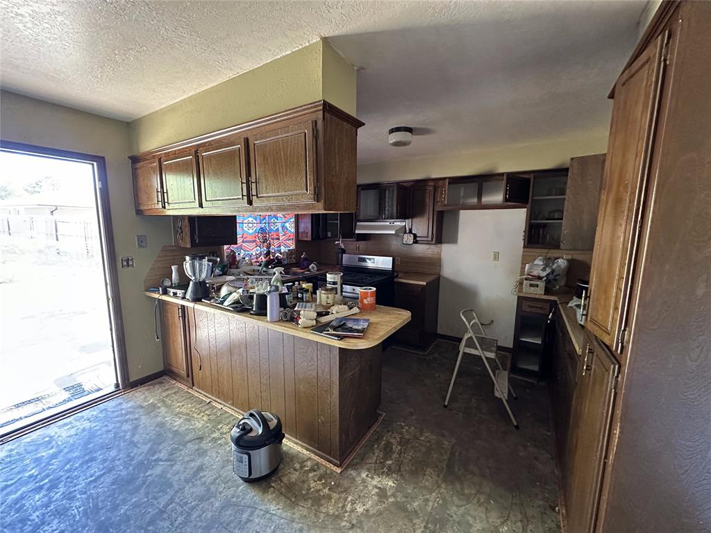 1112 Val Genes Road Property Photo 5