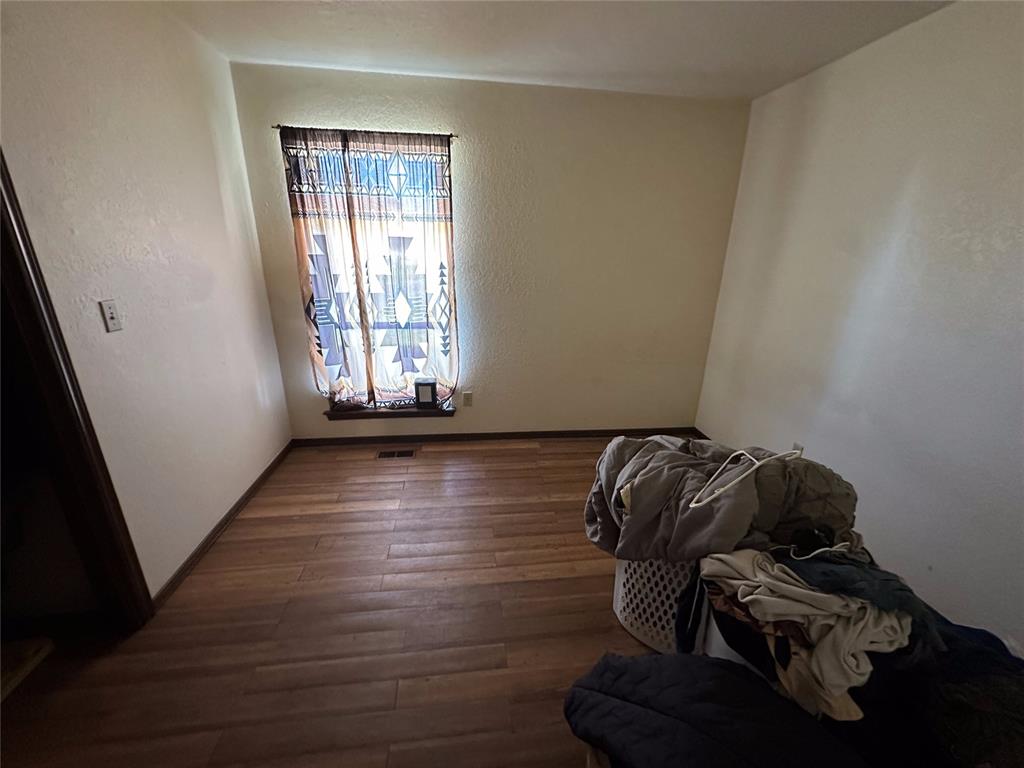 1112 Val Genes Road Property Photo 12