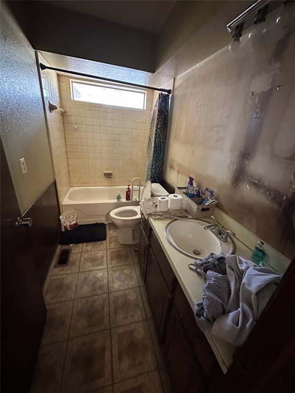 1112 Val Genes Road Property Photo 14