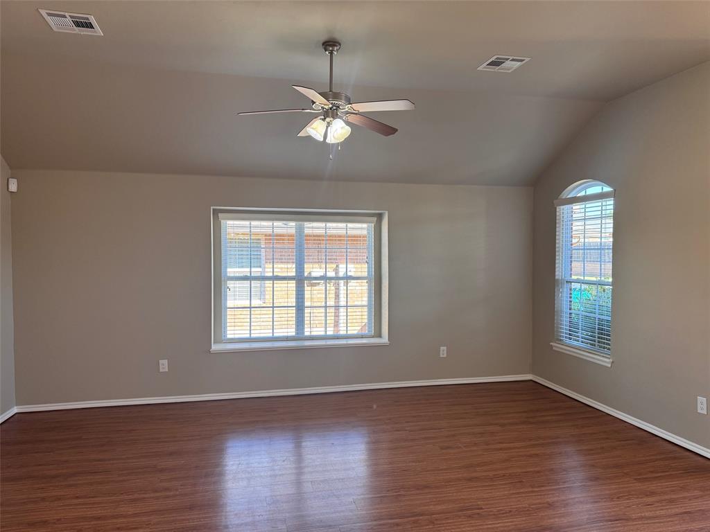 12701 Edison Drive Property Photo 5
