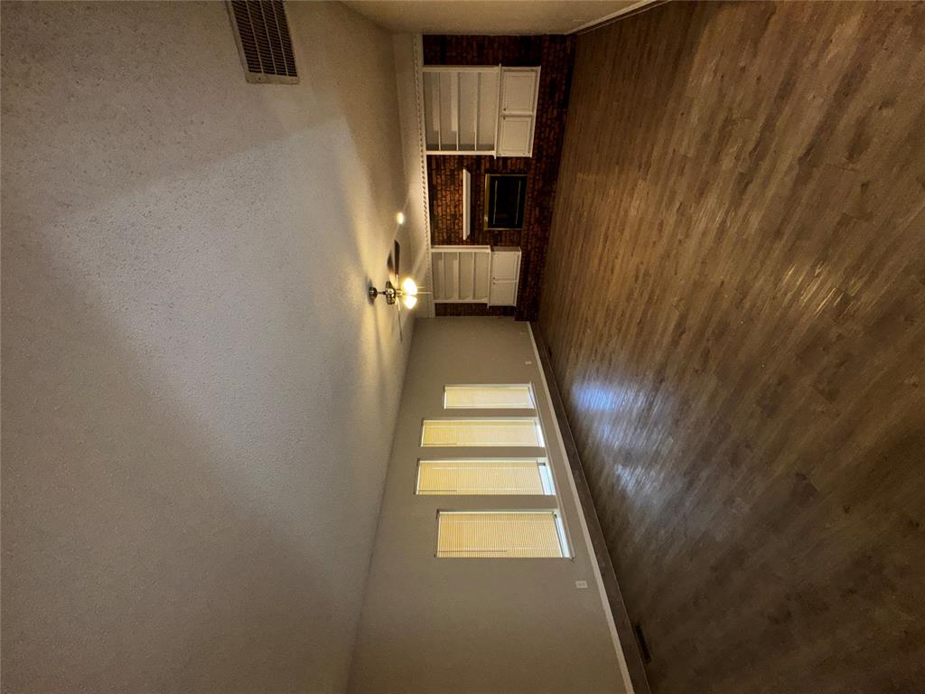 1252937 Property Photo 2