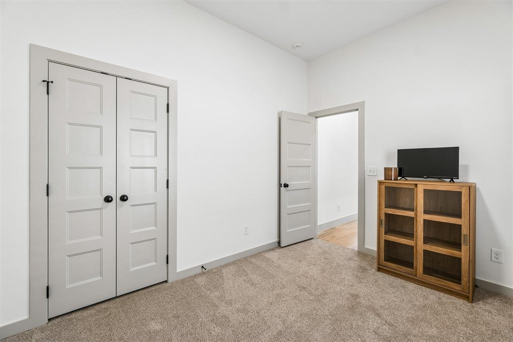 11912 Nw 120th Street Property Photo 38