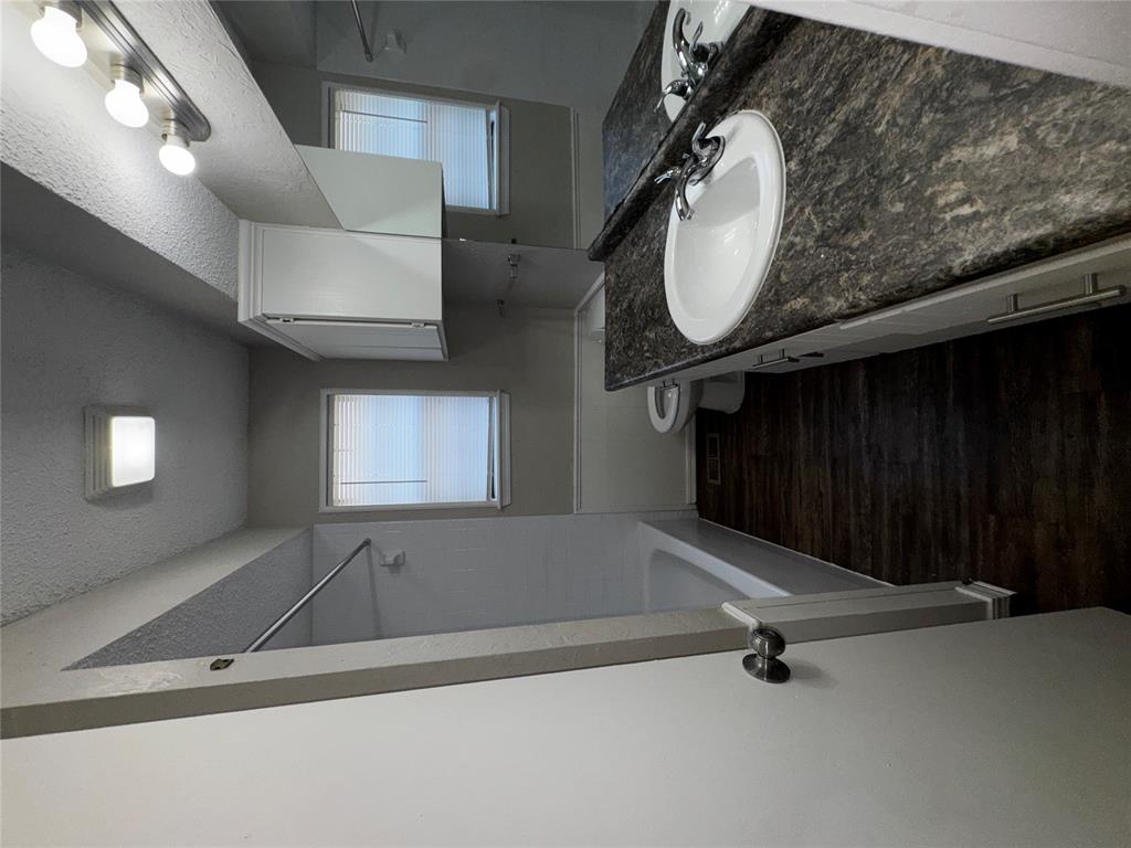 1252942 Property Photo 8