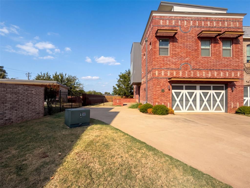 549 S Fretz Avenue Property Photo 1