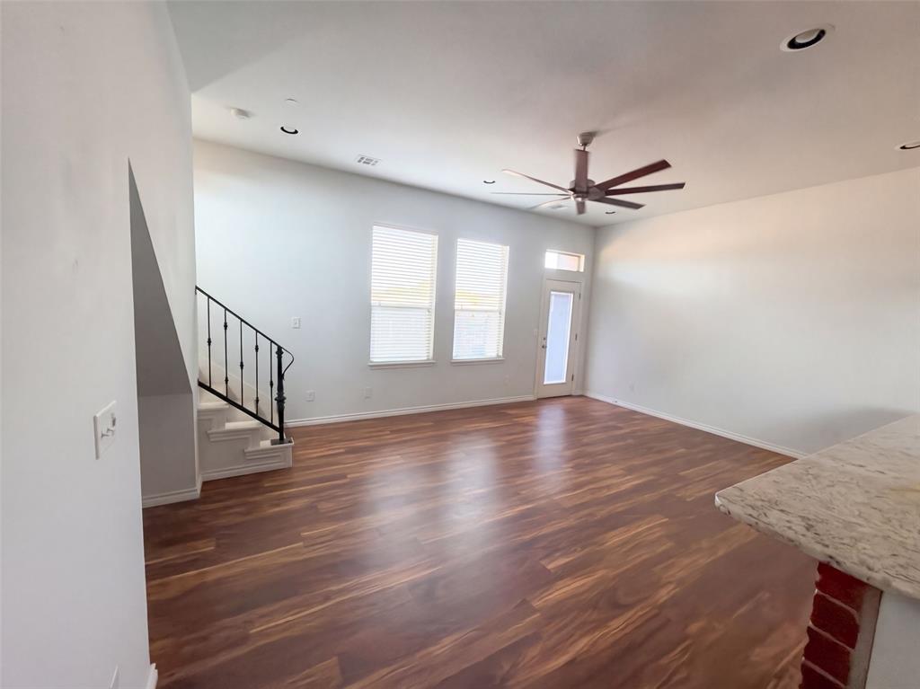 549 S Fretz Avenue Property Photo 3