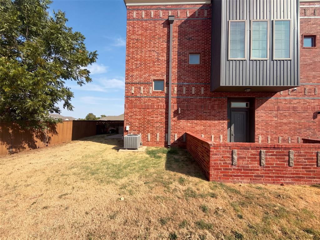 549 S Fretz Avenue Property Photo 5