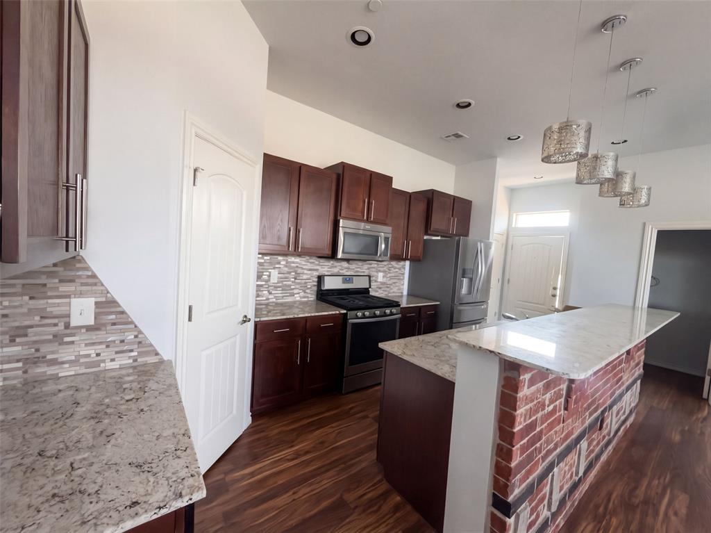 549 S Fretz Avenue Property Photo 6