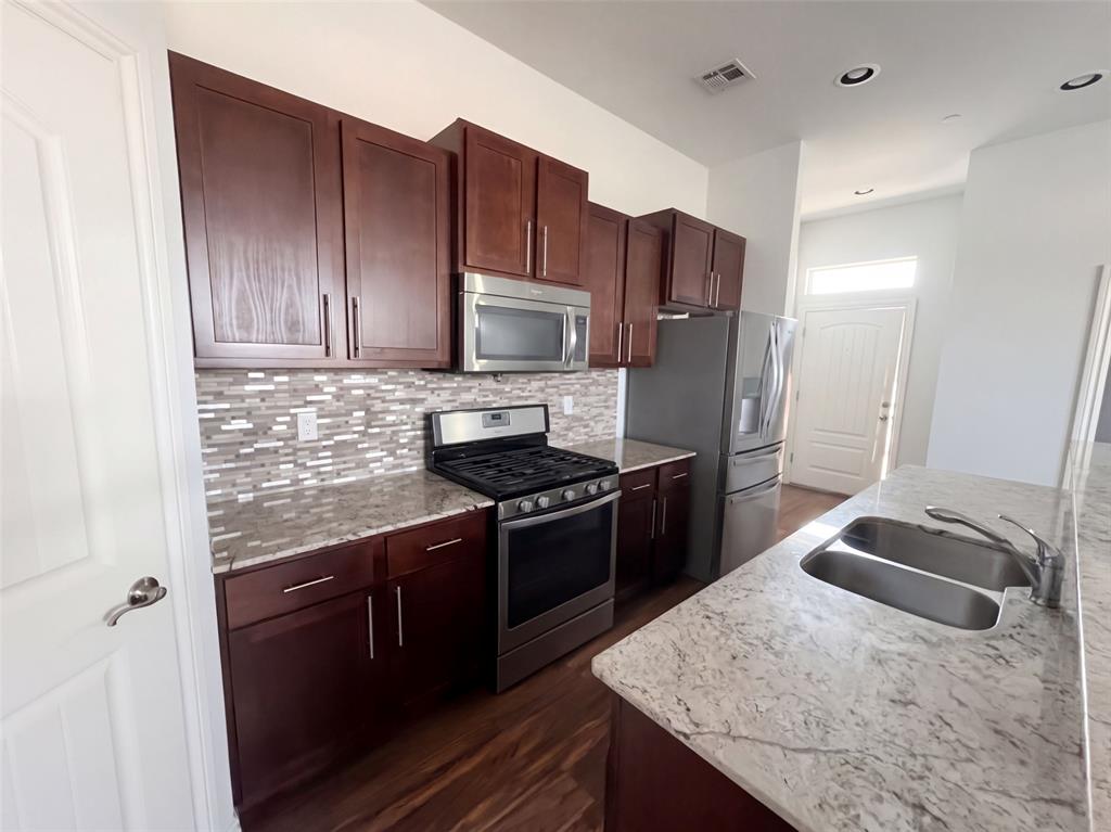 549 S Fretz Avenue Property Photo 7