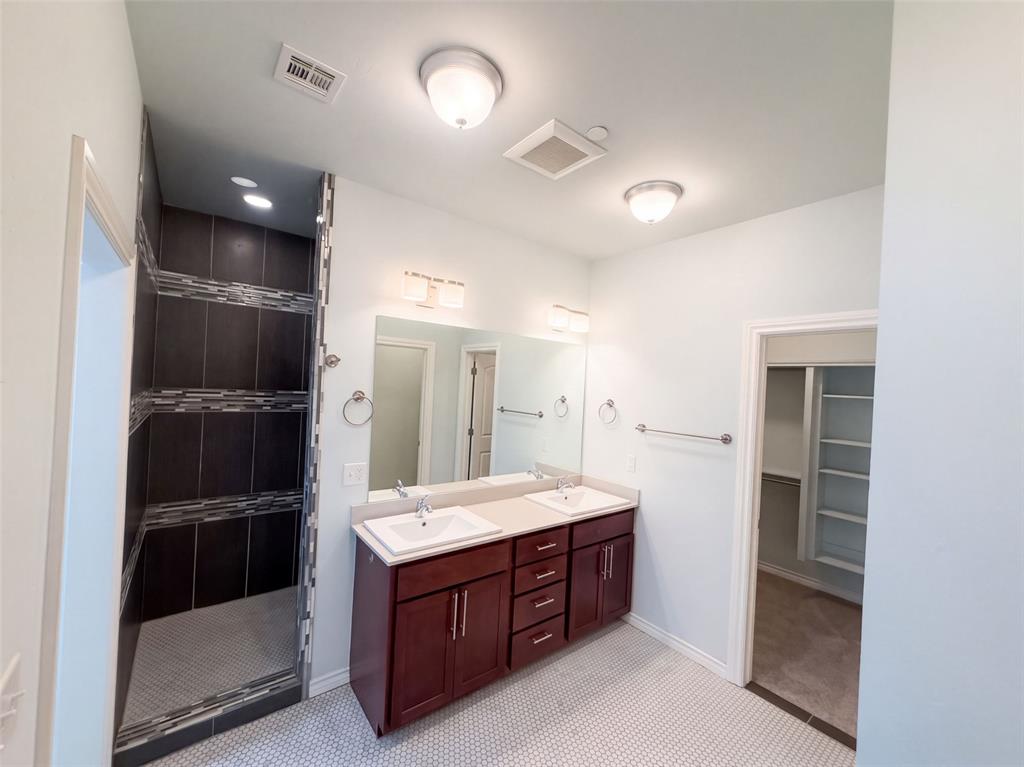 549 S Fretz Avenue Property Photo 16