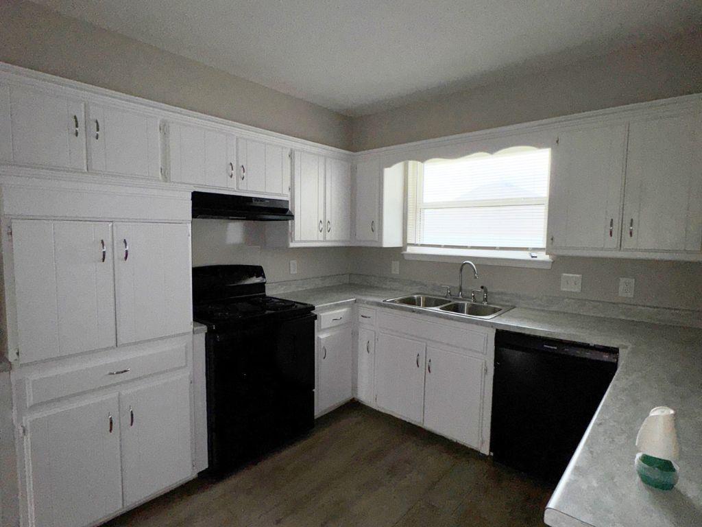 2228 S Whitbourne Place Property Photo 9