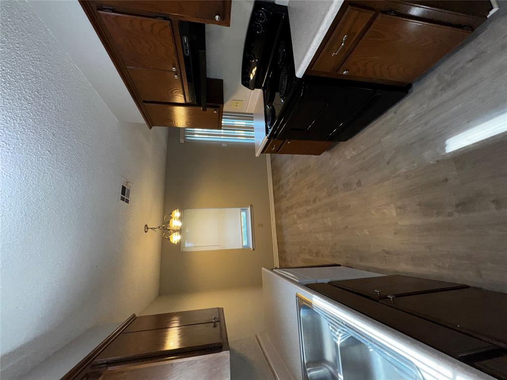 5904 Se 8th Street Property Photo 4