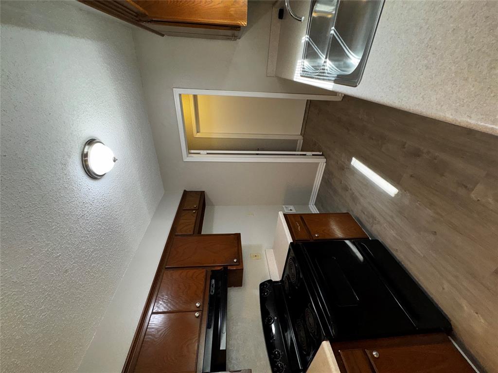 5904 Se 8th Street Property Photo 5