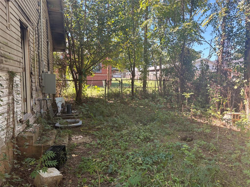 406 E Chickasaw Street Property Photo 5