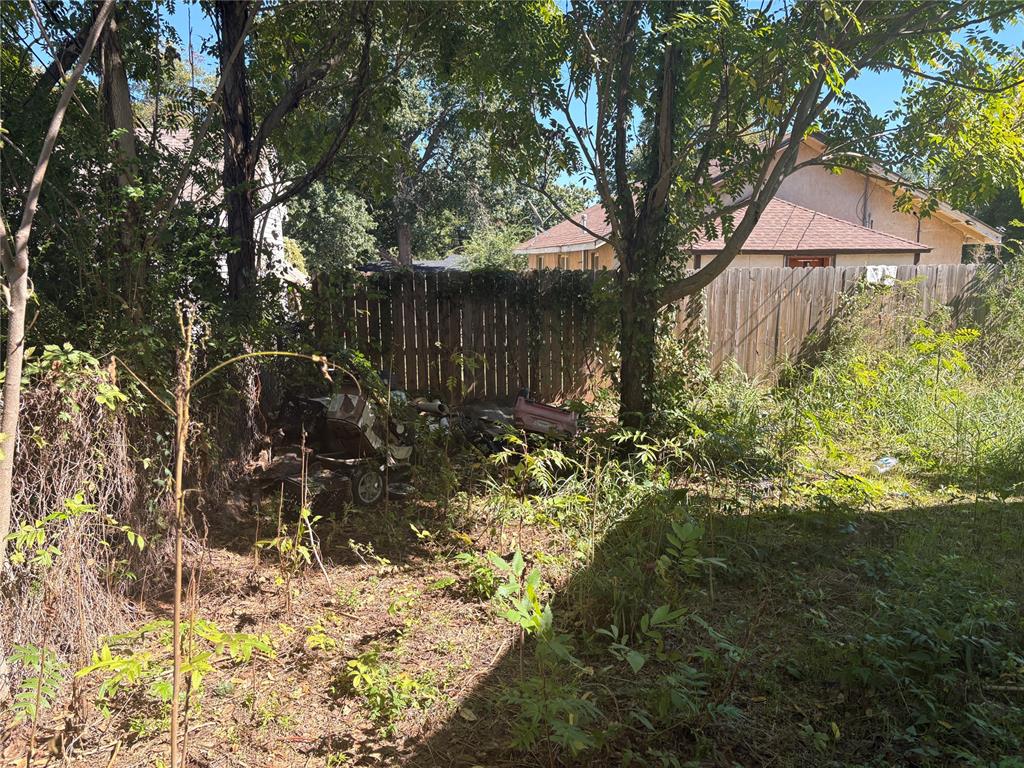 406 E Chickasaw Street Property Photo 6