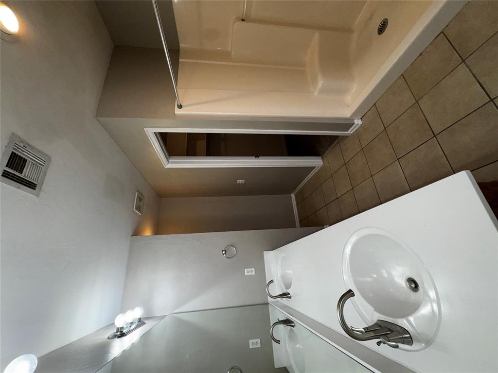 5328 Republic Drive Property Photo 13