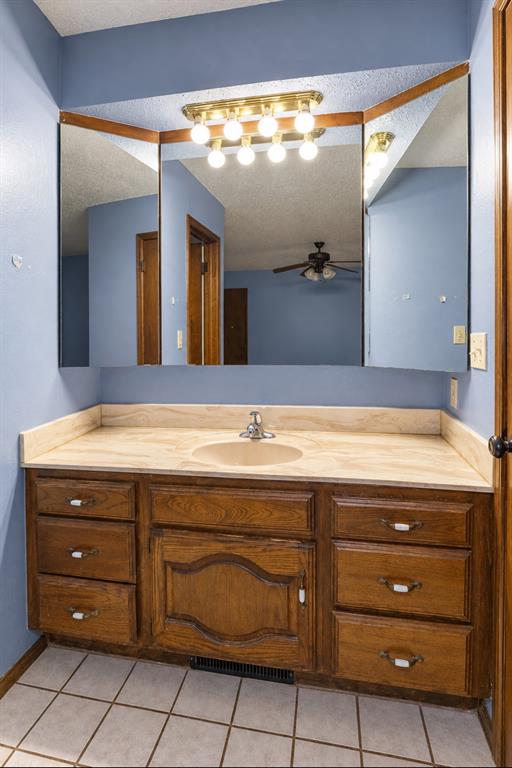 816 N Stout Circle Property Photo 23