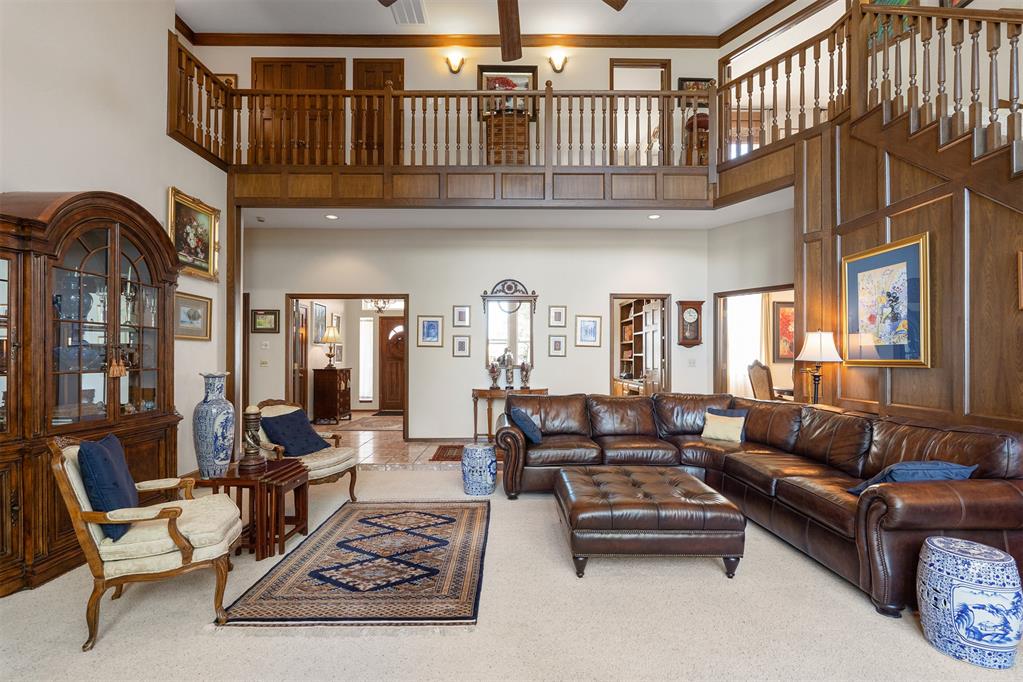 841 Nw Glenlake Drive Property Photo 10