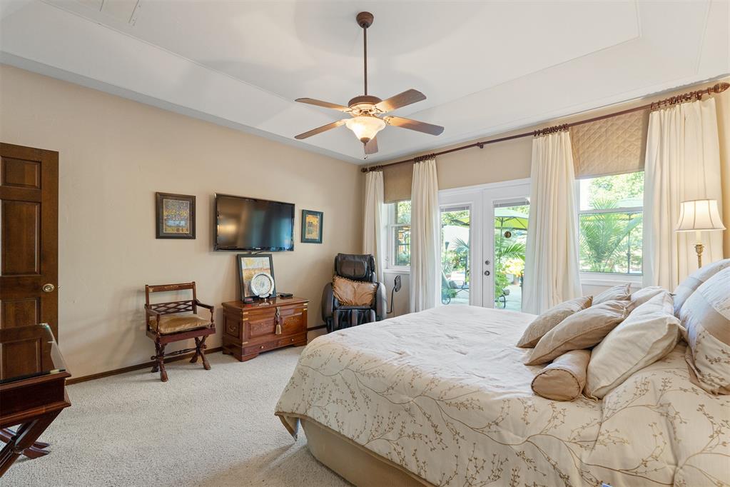 841 Nw Glenlake Drive Property Photo 18