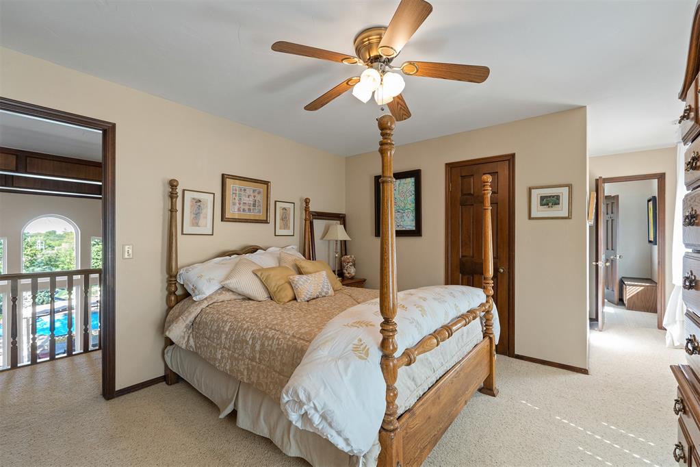 841 Nw Glenlake Drive Property Photo 25