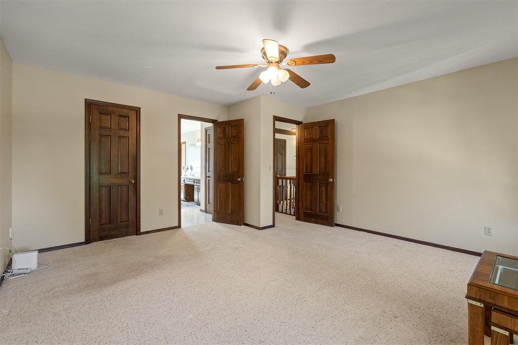 841 Nw Glenlake Drive Property Photo 29