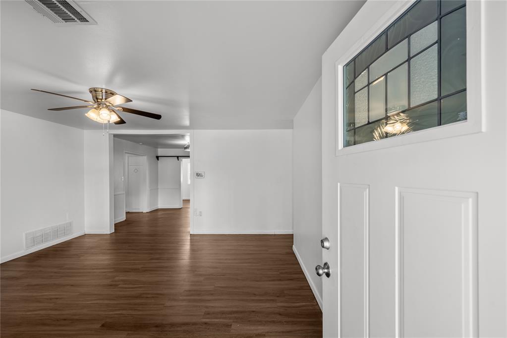 208 S Glendale Road Property Photo 4