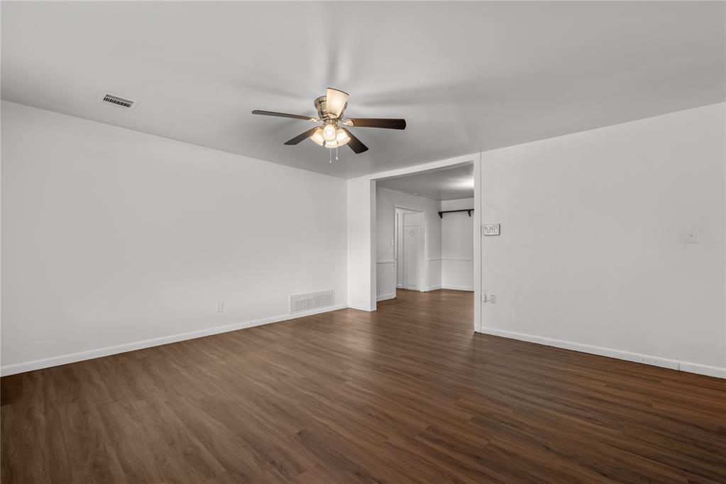 208 S Glendale Road Property Photo 5