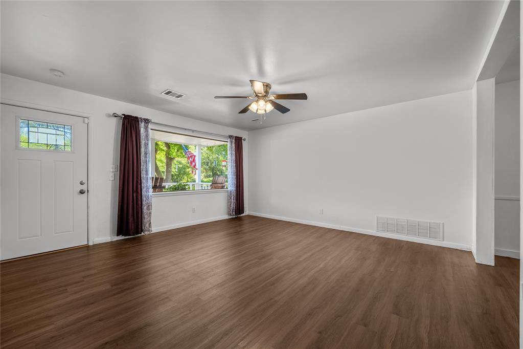 208 S Glendale Road Property Photo 6