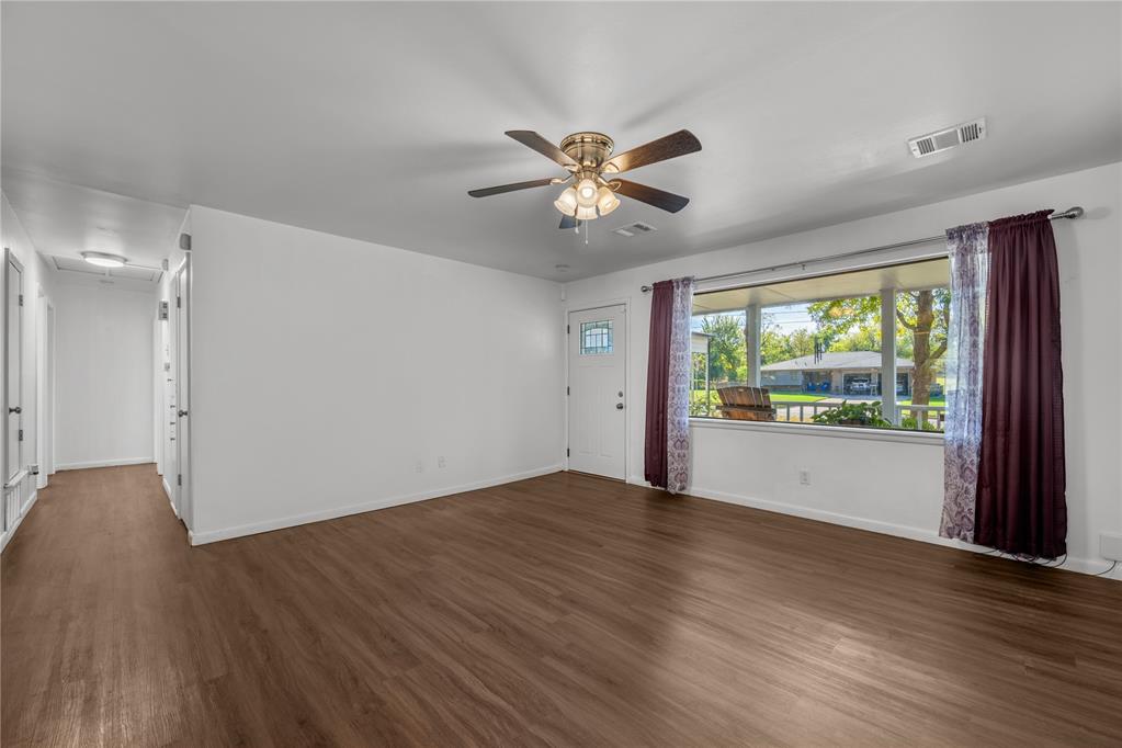 208 S Glendale Road Property Photo 7