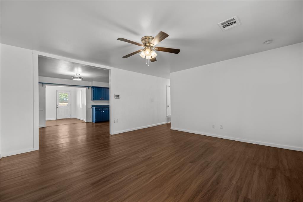 208 S Glendale Road Property Photo 8