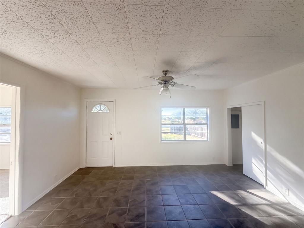 921 N 6th Street Property Photo 3