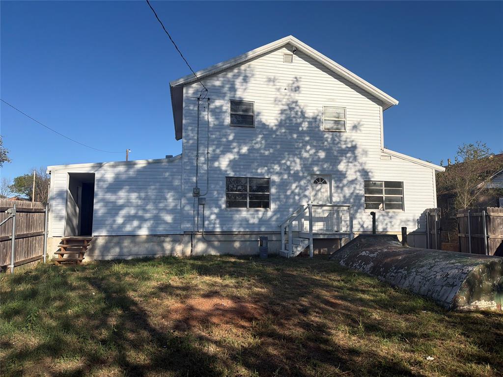 921 N 6th Street Property Photo 5