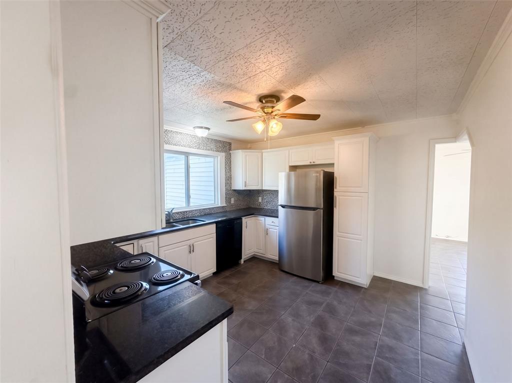 921 N 6th Street Property Photo 6