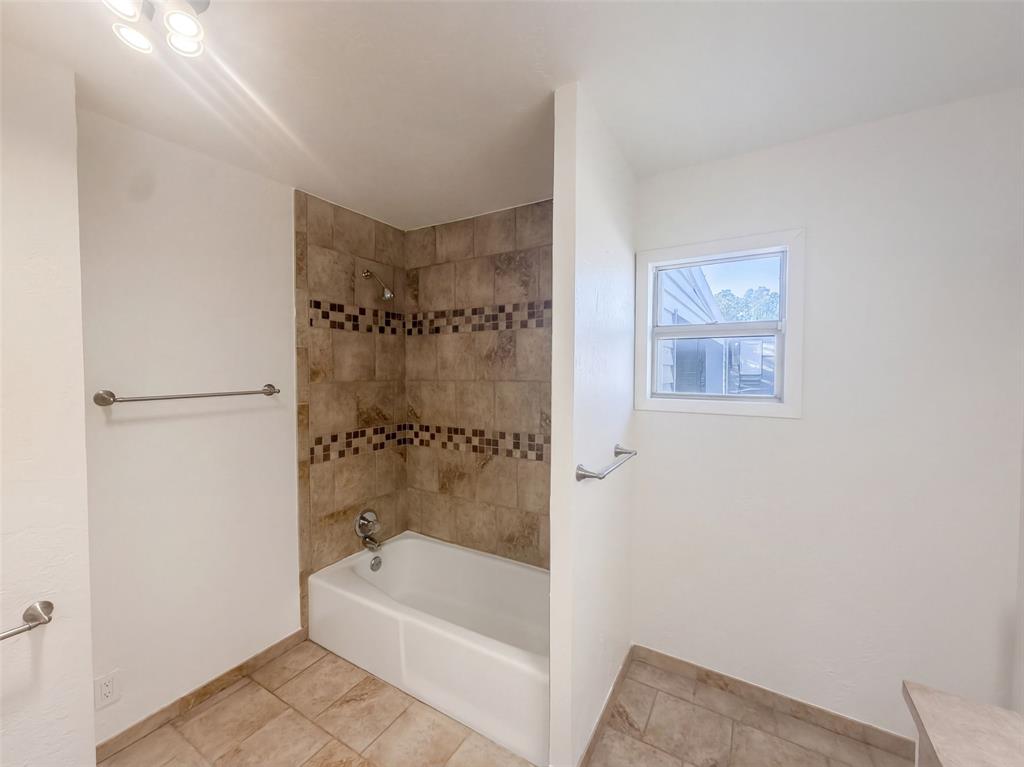 921 N 6th Street Property Photo 26