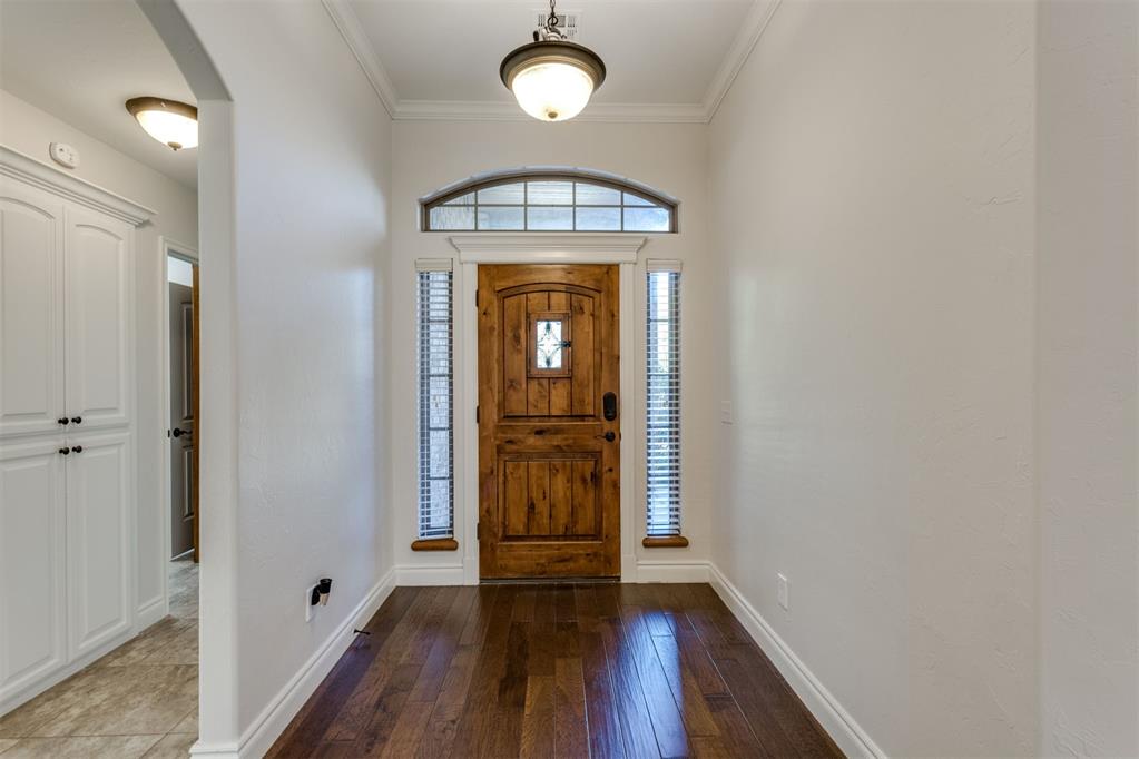 10812 Nw 34th Street Property Photo 4