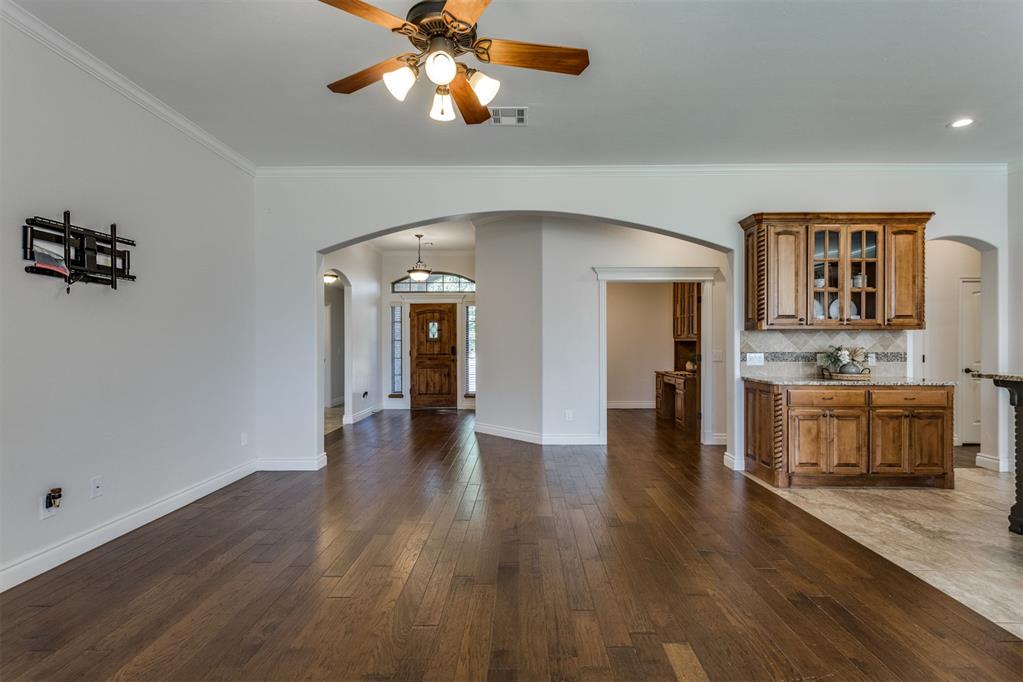 10812 Nw 34th Street Property Photo 7