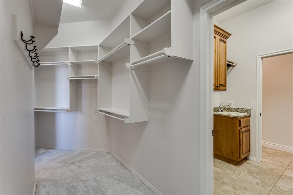 10812 Nw 34th Street Property Photo 25