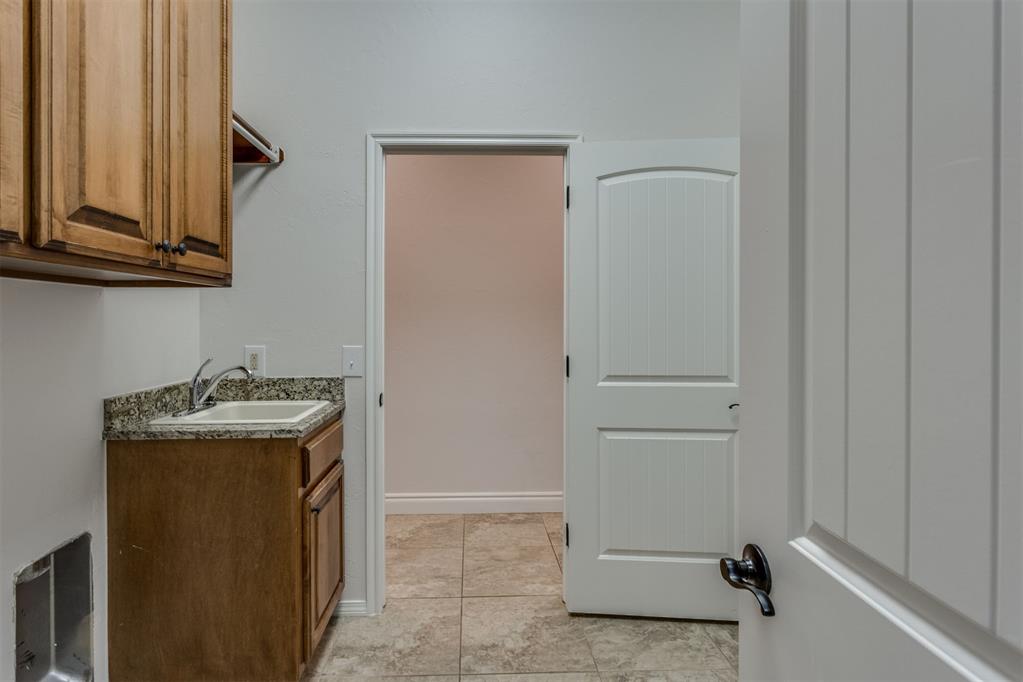 10812 Nw 34th Street Property Photo 26