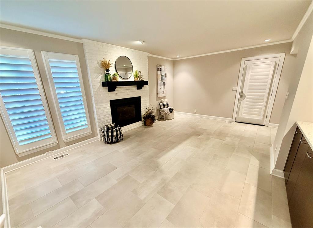 16 Windbrook Property Photo 2