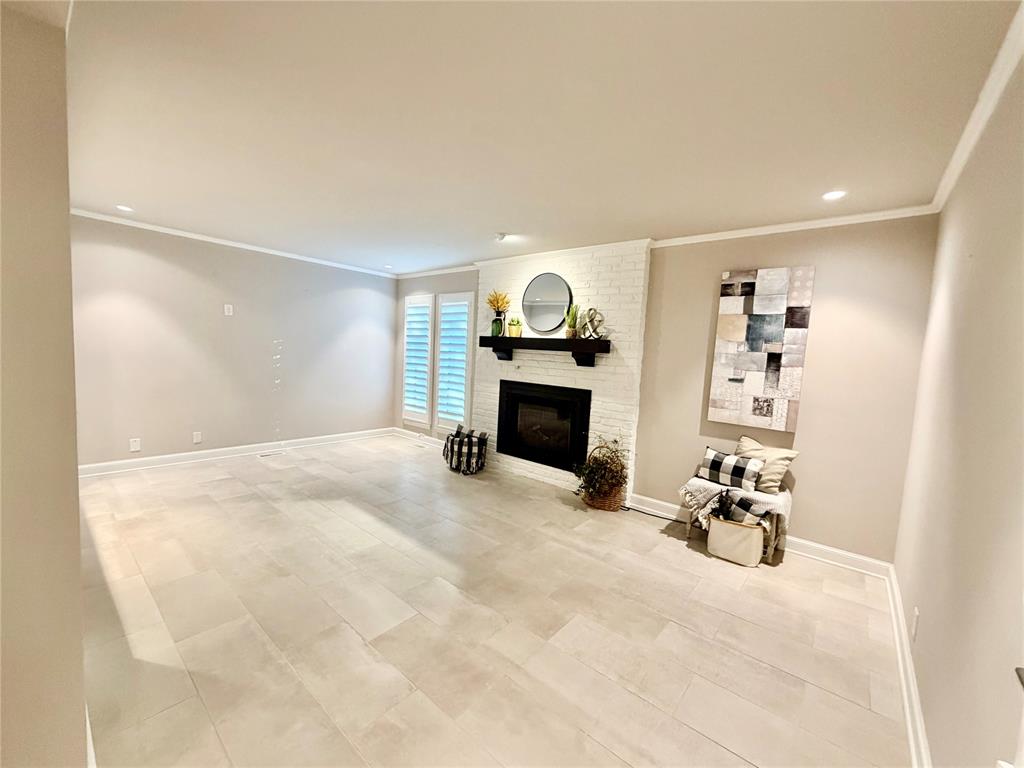 16 Windbrook Property Photo 3