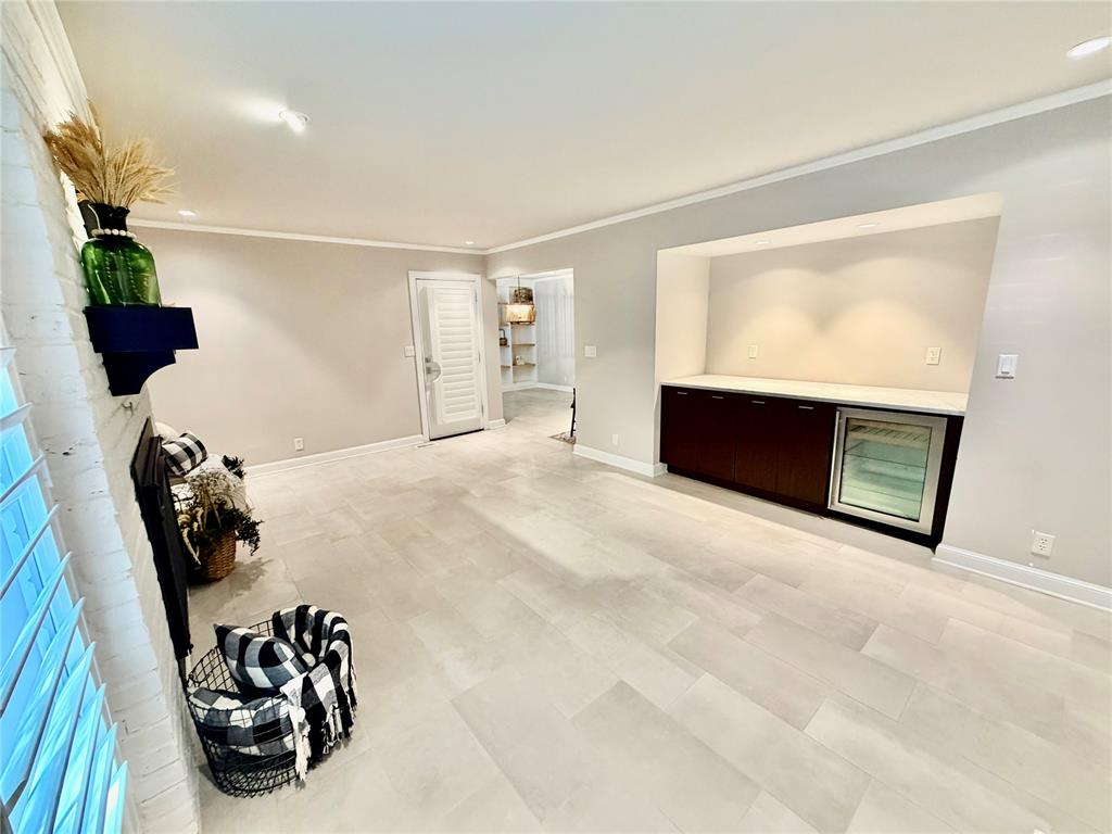 16 Windbrook Property Photo 4