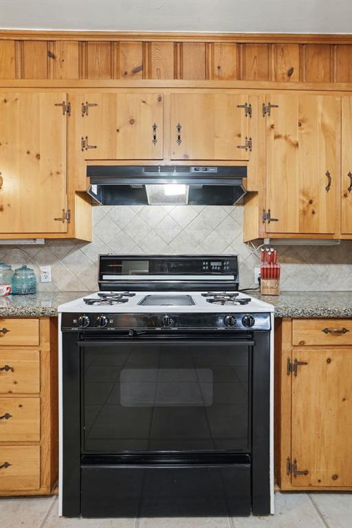 916 N Byers Avenue Property Photo 12