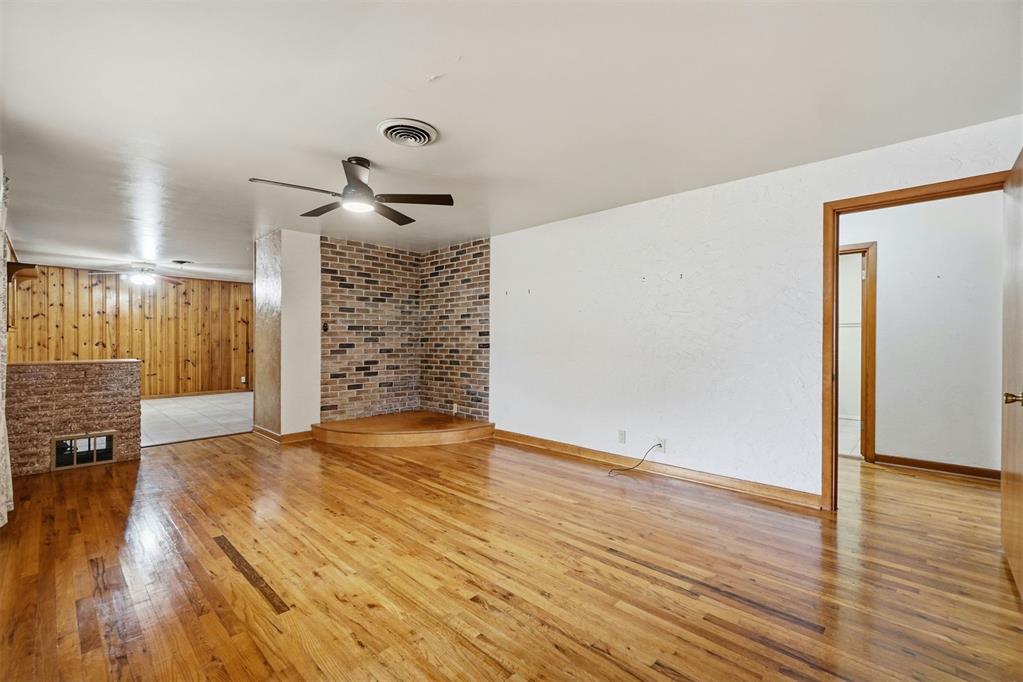 916 N Byers Avenue Property Photo 16