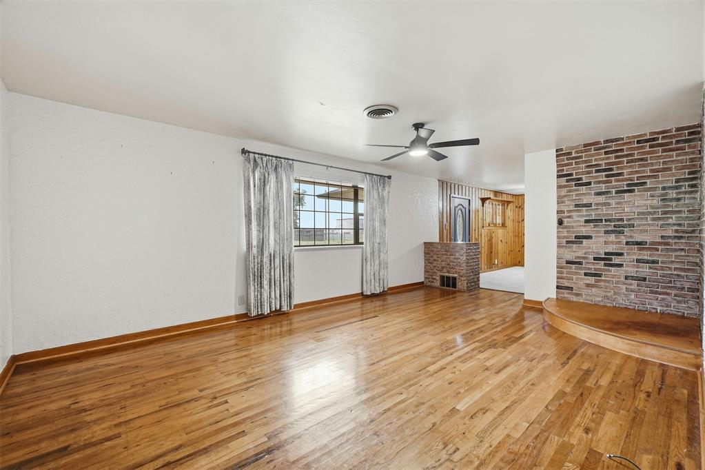 916 N Byers Avenue Property Photo 17