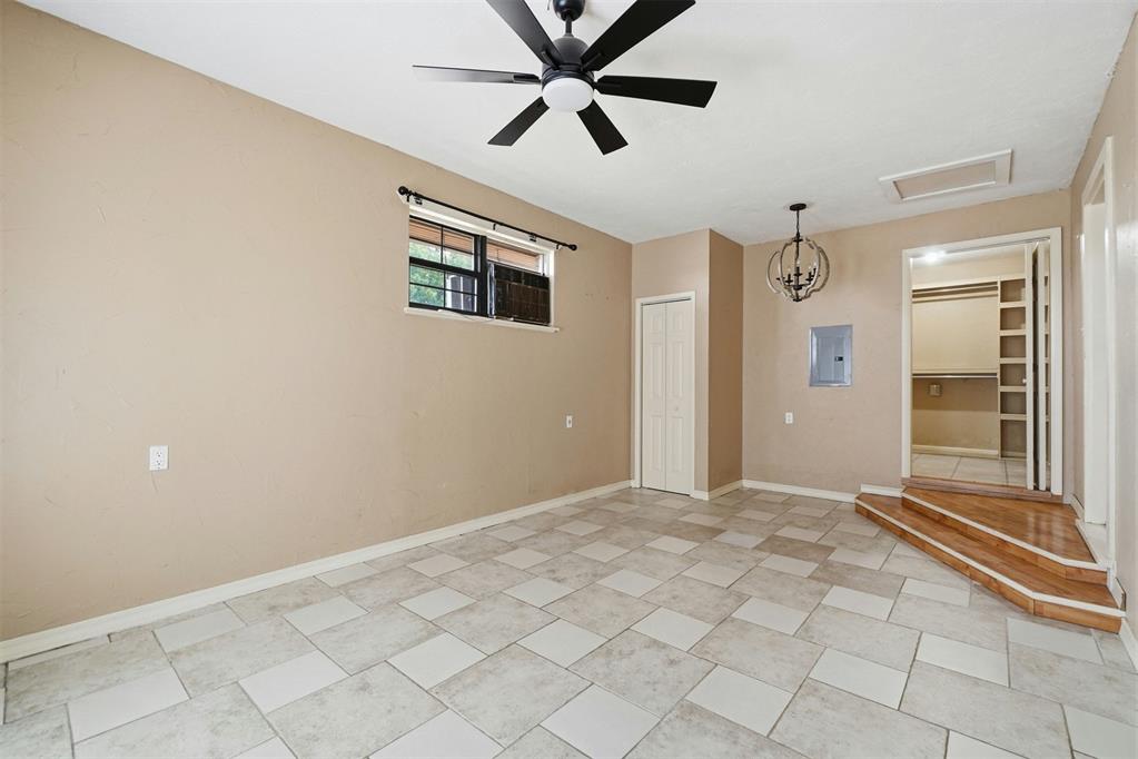 916 N Byers Avenue Property Photo 21